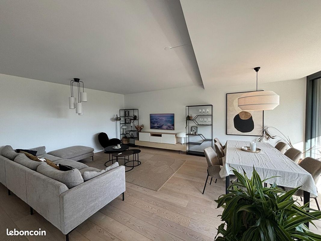 Appartement 5 pièces 117 m² · à Rennes · 117 m² · 4 000 €/mois