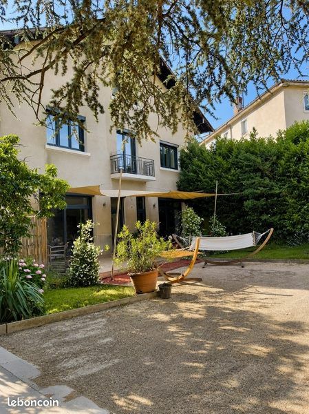 Maison 8 pièces 240 m² · à Vienne · 240 m² · 596 000 €
