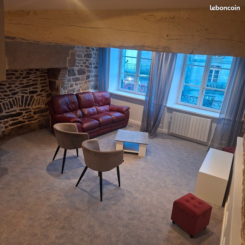 Appartement 7 pièces 97 m² · à Moncontour · 97 m² · 730 €