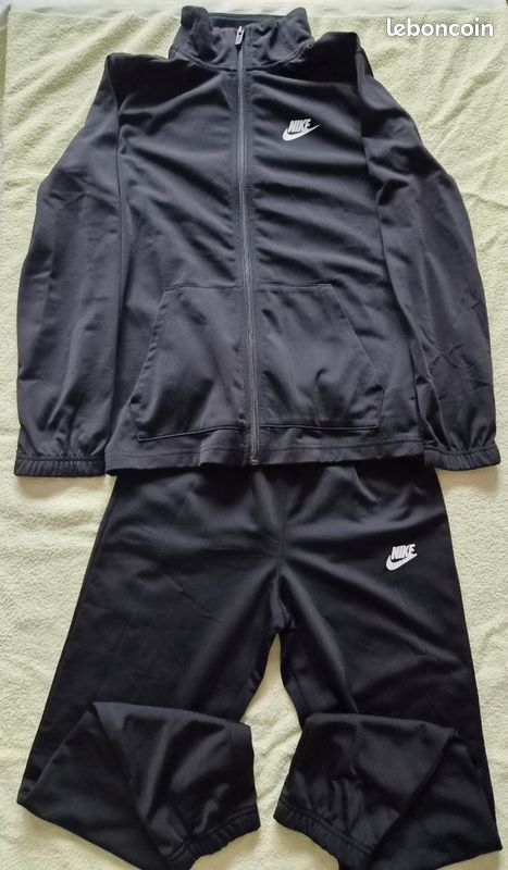Ensemble jogging enfant L (147-158 cms) NIKE (image 1)