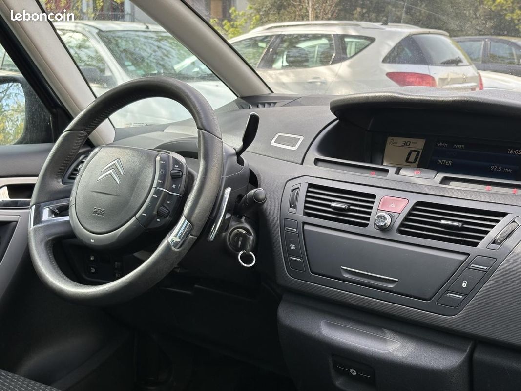 CITROEN C4 PICASSO 2.0 HDi - 138 GARANTIE 6 MOIS BV BMP6 Exclusive (image 13)