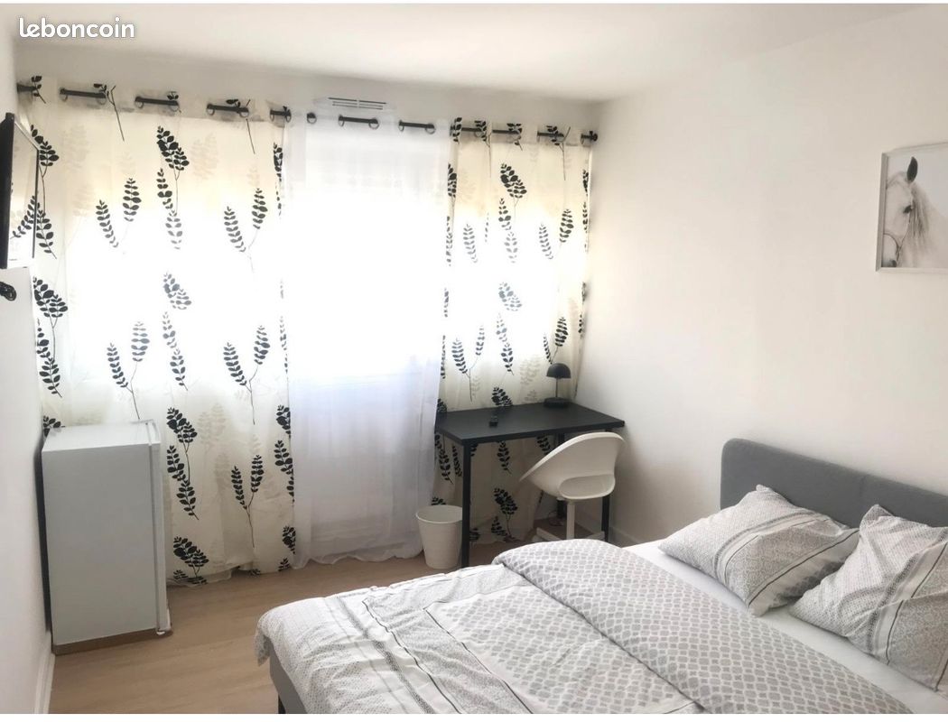 Chambre meublée (image 1)