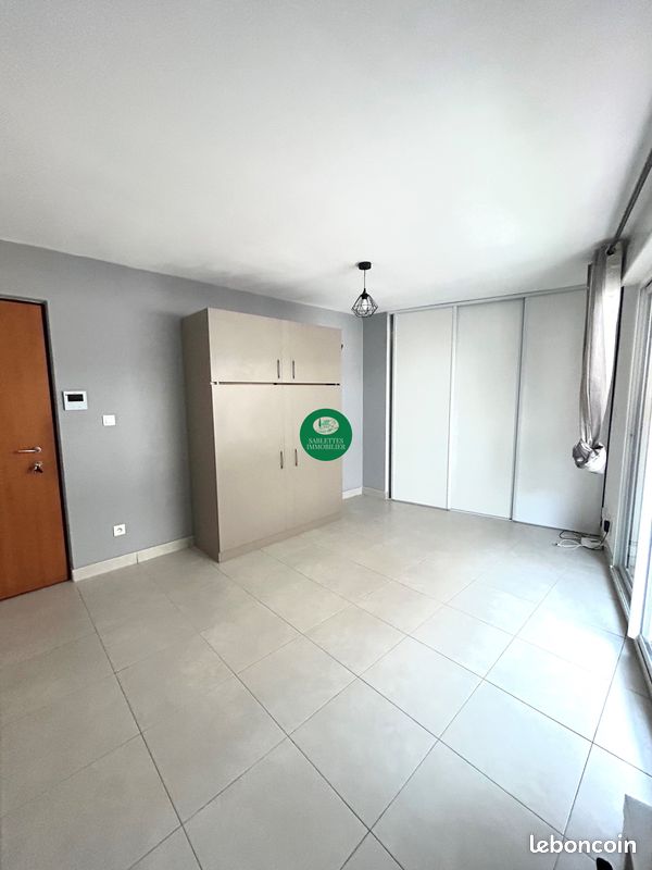 Appartement 1 pièce 27 m² · à Six-Fours-les-Plages · 27 m² · 700 €/mois