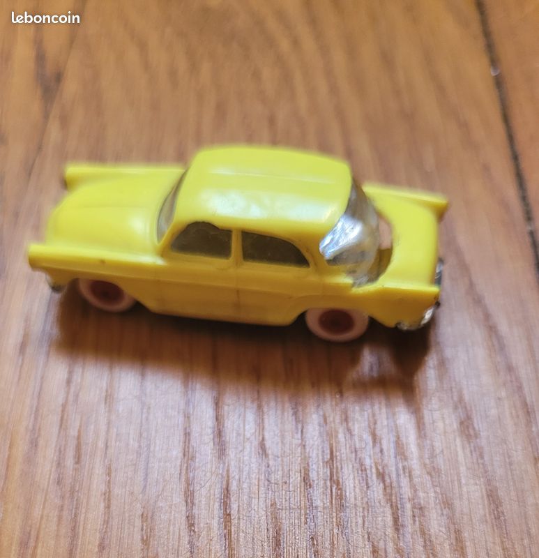 Modèle Réduit Norev 1/43 Simca Aronde P60 – Occasion Collector