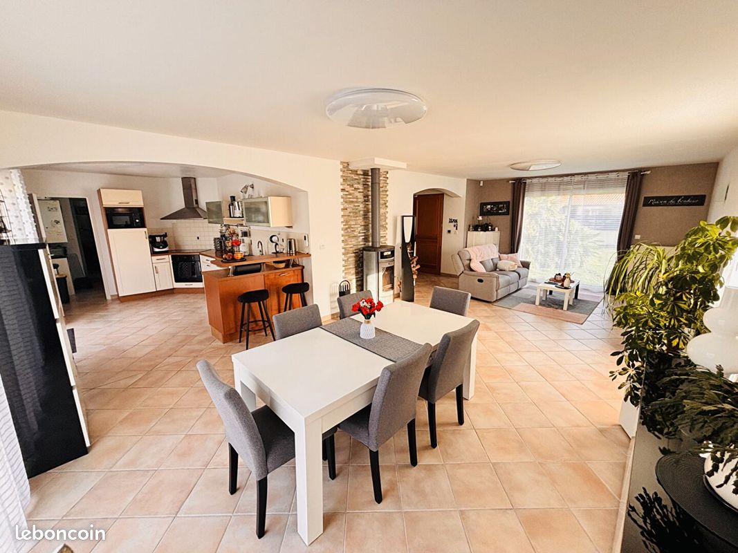 Maison 6 pièces 162 m² · à Basse-Goulaine · 162 m² · 464 400 €