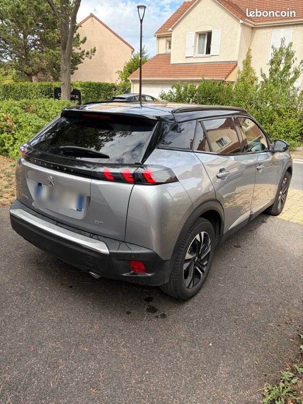 PEUGEOT 2008 FINITION GT BOITE AUTOMATIQUE 🔹 1L5 BLUE HDI 130CV 📅 Première mise en circulation : 03/2021 📍 121 000 km OPTIONS & ÉQUIPEMENTS : • 5 places • Autoradio • GPS • Bluetooth • Climatisati (image 2)