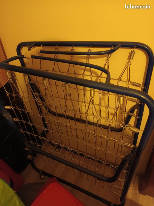 Lit de camp pliable (image 1)