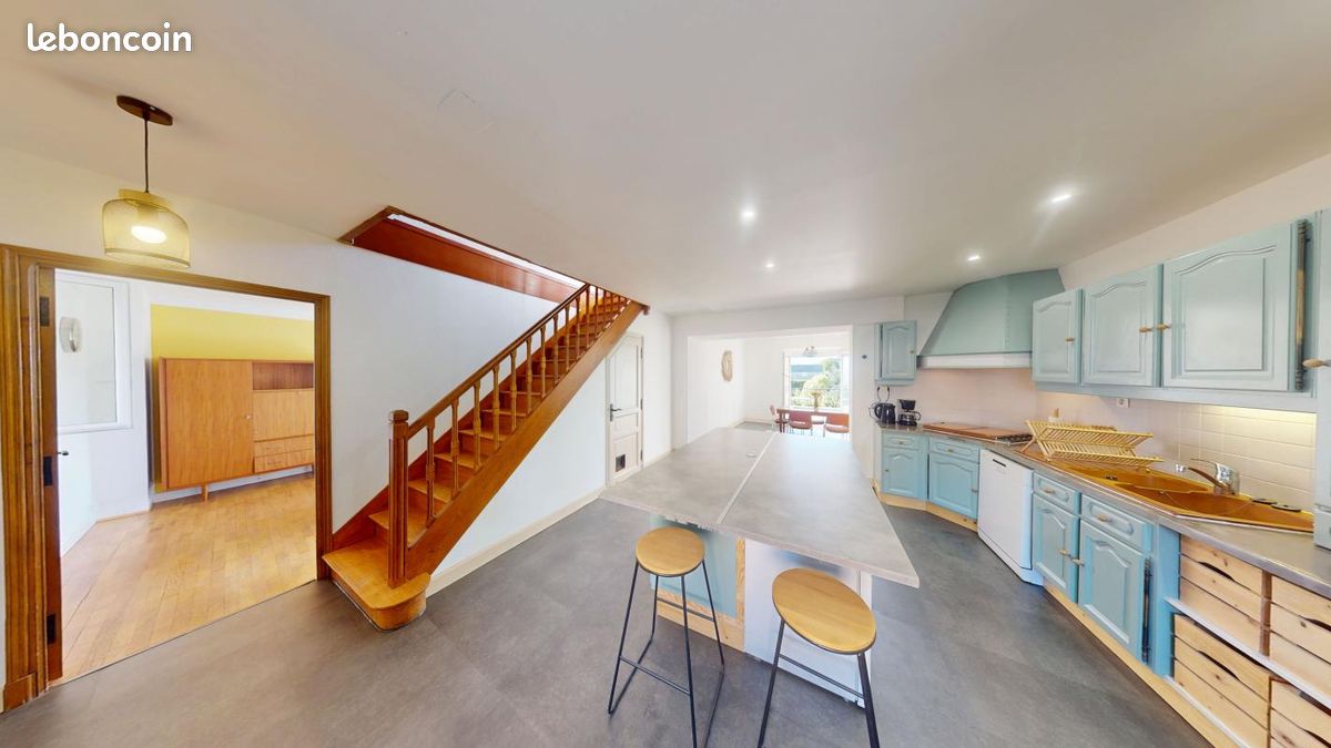 Maison 5 pièces 146 m² · à Moyrazès · 146 m² · 990 €/mois