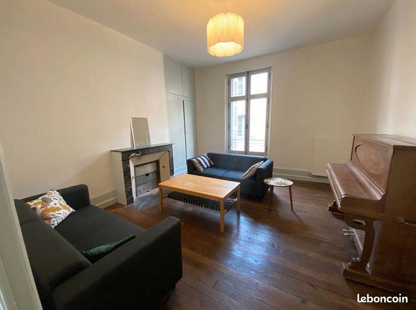 Maison 5 pièces 121 m² · à Poitiers · 121 m² · 1 050 €