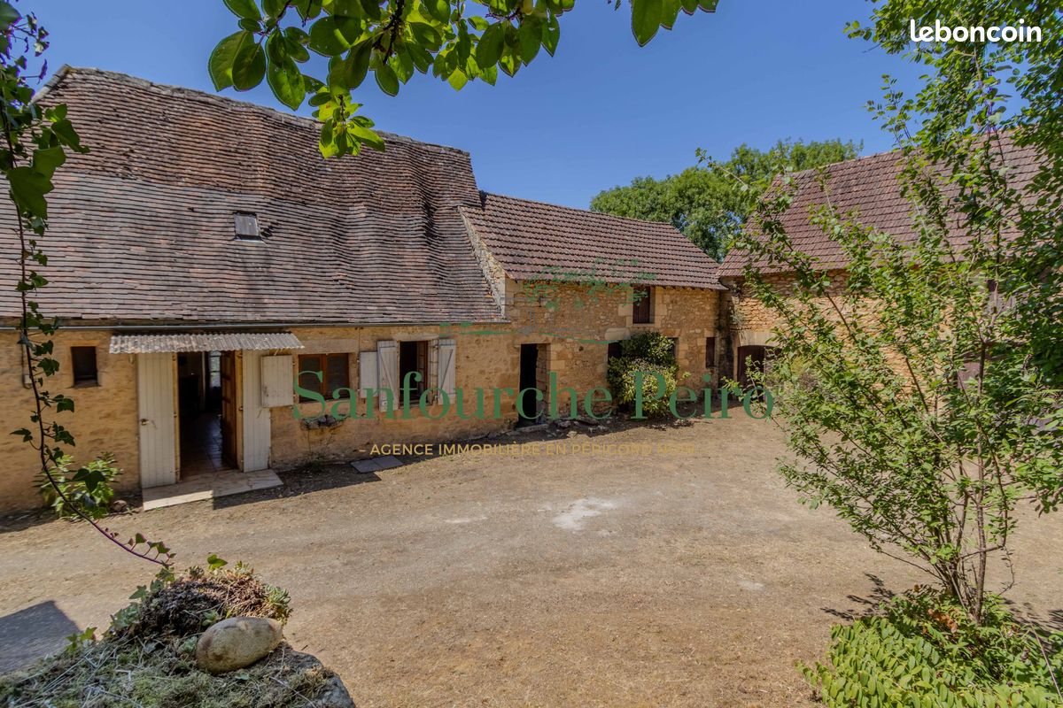 Maison 5 pièces 104 m² · à Sarlat-la-Canéda · 104 m² · 198 000 €