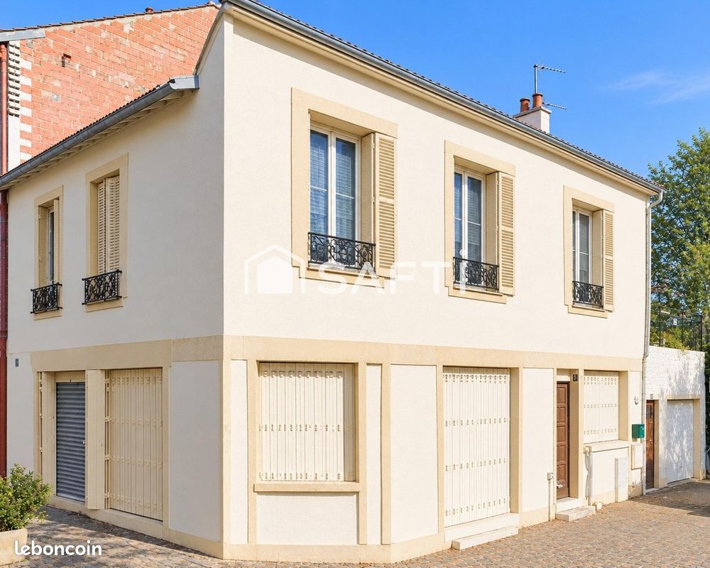Immeuble 4 pièces 76 m² · à Rueil-Malmaison · 76 m² · 780 000 €