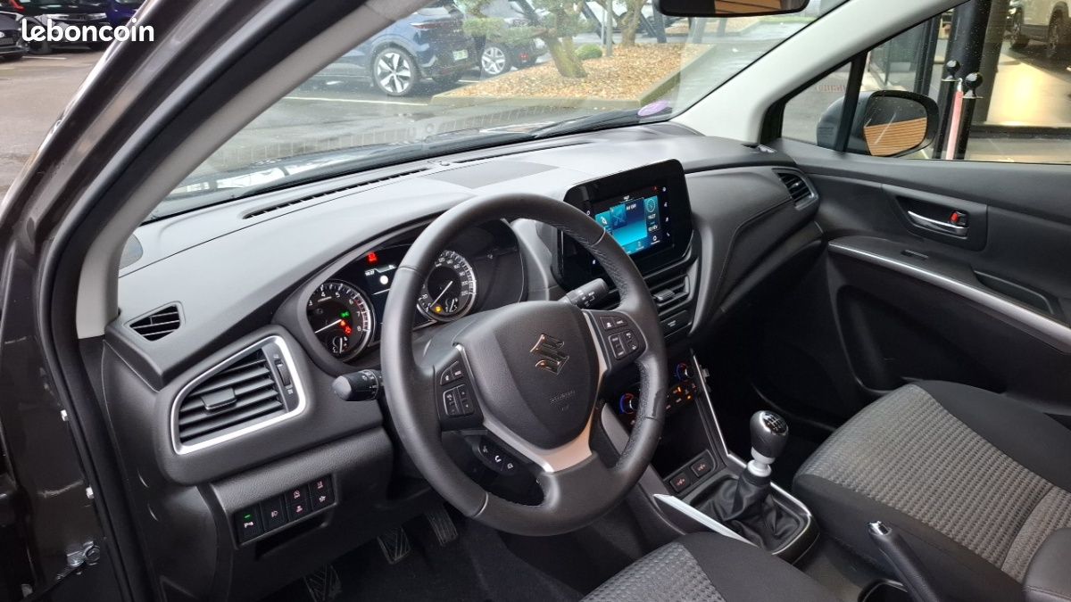Suzuki s-cross II 1.4 BOOSTERJET HYBRID PRIVILEGE (image 14)