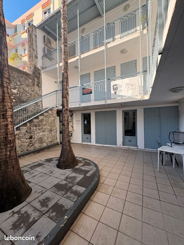 Appartement 4 pièces 111 m² · à Saint-Denis · 111 m² · 2 327 €
