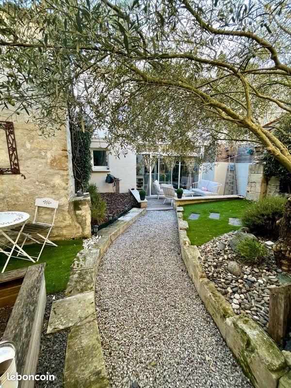 Maison 4 pièces 130 m² · à Saint-Jean-d'Angély · 130 m² · 229 000 €