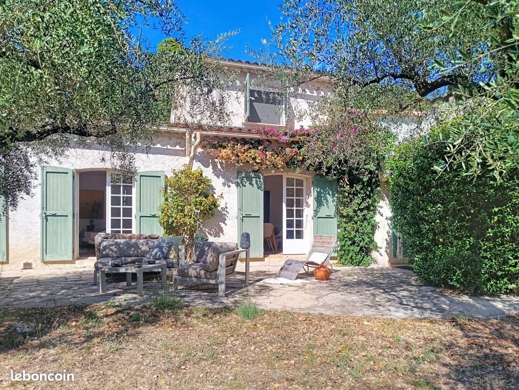 Maison 3 pièces 150 m² · à Tourrettes-sur-Loup · 150 m² · 899 000 €