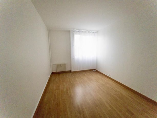 Appartement a louer  - 3 pièce(s) - 65 m2 - Surfyn