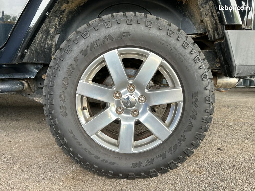 JEEP Wrangler 2.8 D 200ch Sahara - 2014 - 134 500 km - Boîte auto - GARANTIE 6 MOIS (image 27)