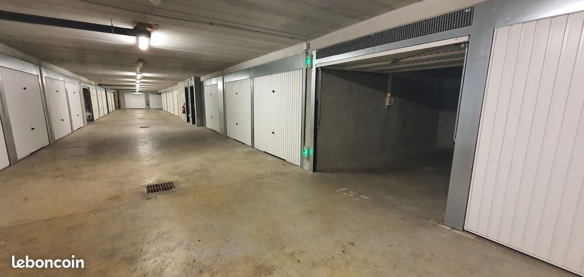 Parking 13 m² · à Blagnac · 13 m² · 90 €/mois