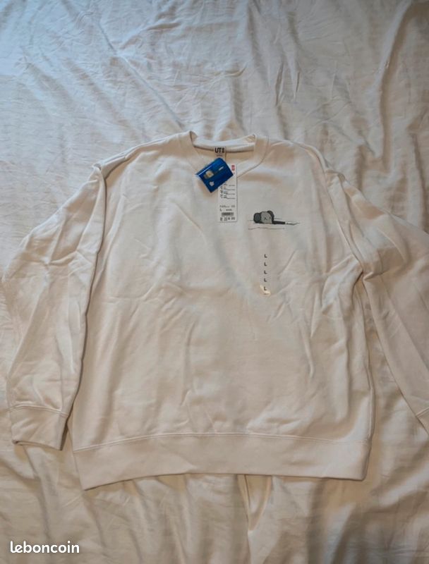 Pull Kaws Uniqlo (image 2)