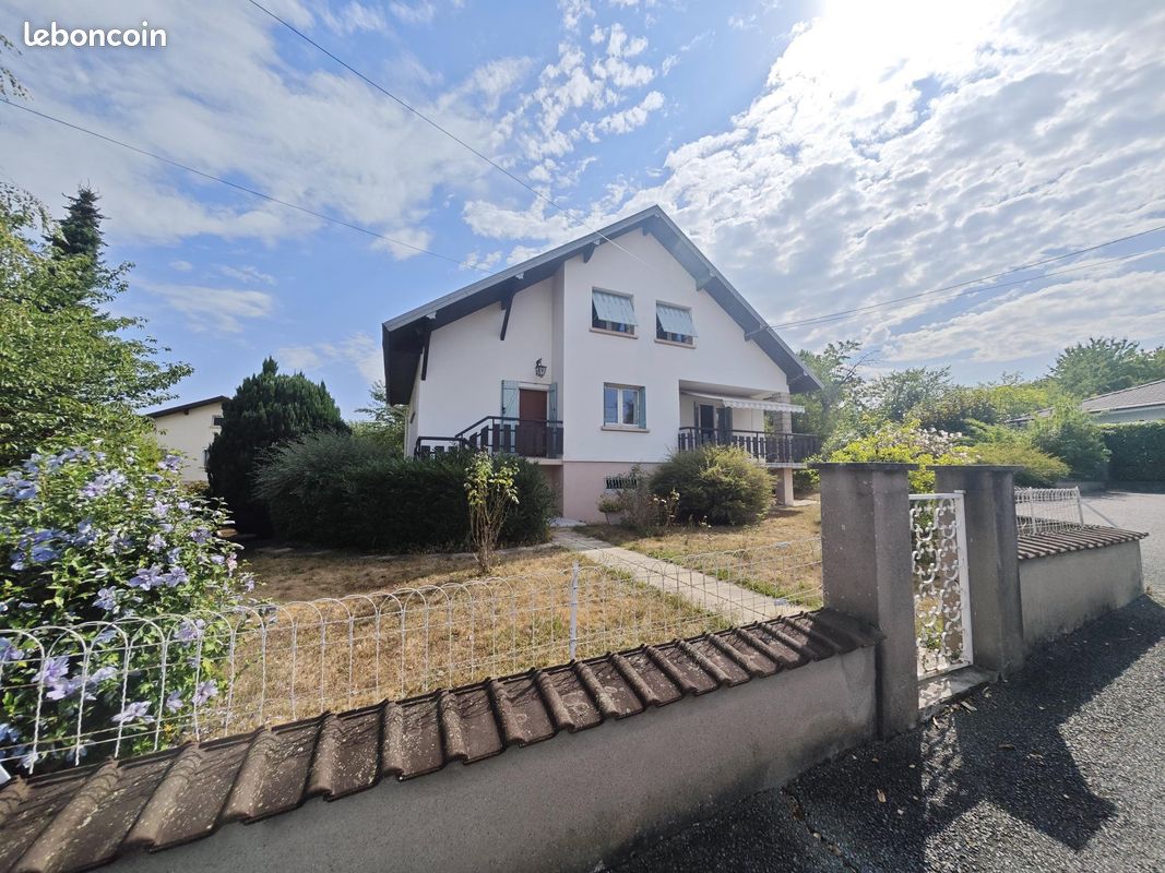 Maison 6 pièces 121 m² · à Seloncourt · 121 m² · 165 000 €
