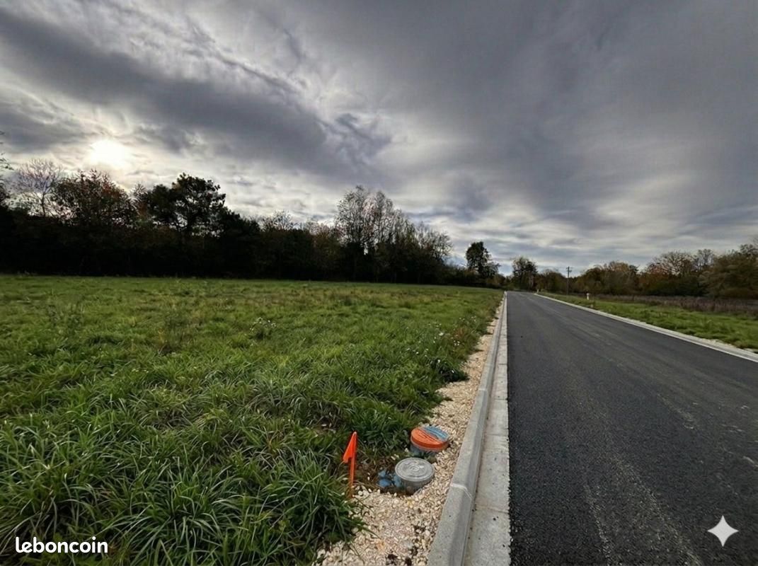 Terrain 834 m² Peujard · 85 000 €