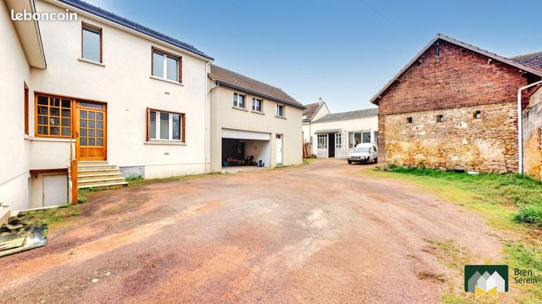 Propriété 7 pièces 170 m²