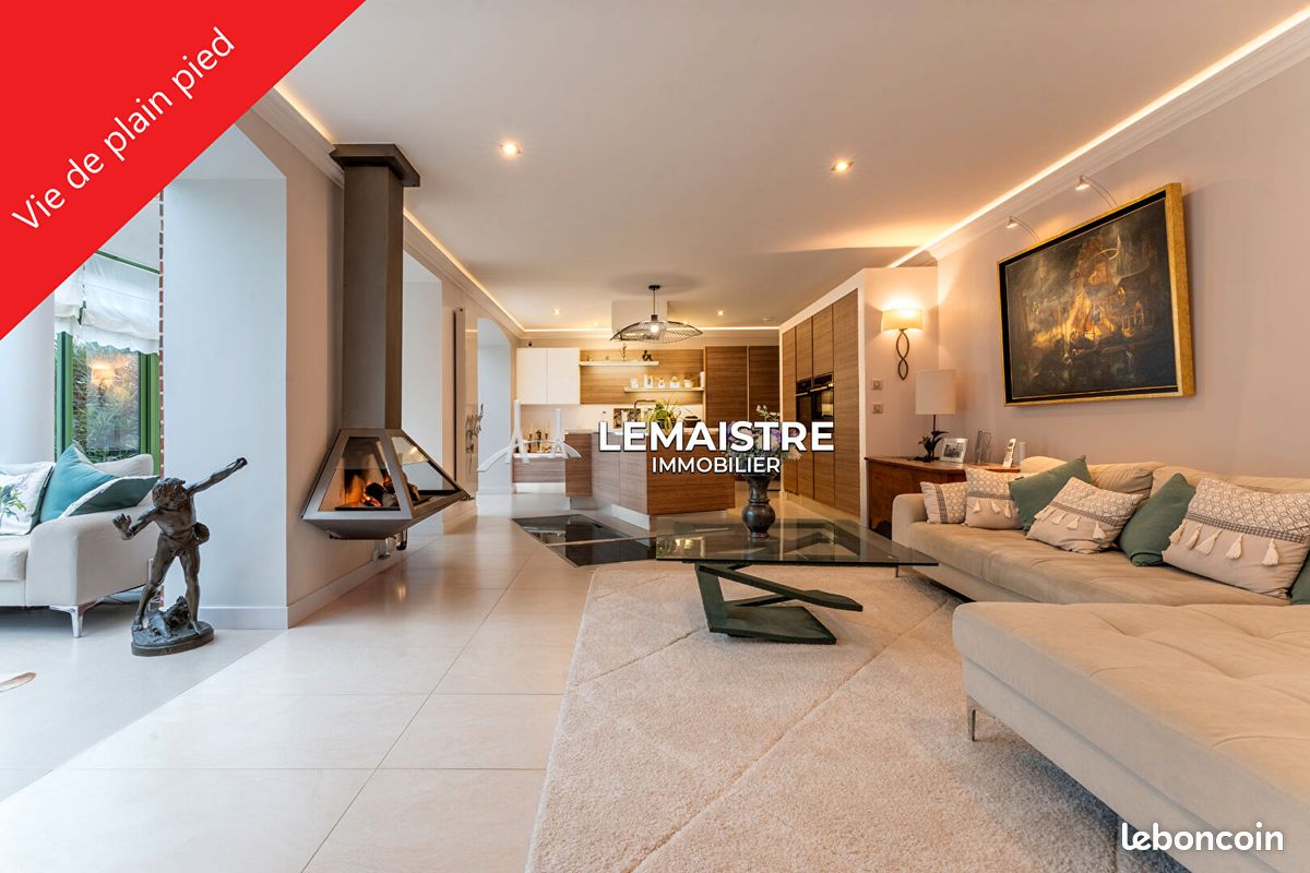 Propriété 10 pièces 253 m² (image 1)