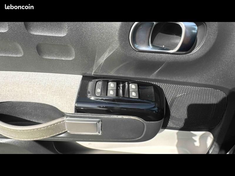 Citroen C3 1.2 PureTech 83ch S&S Feel 122-123g (image 15)