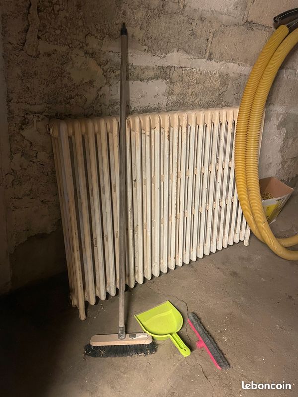 Radiateur en fonte (image 1)