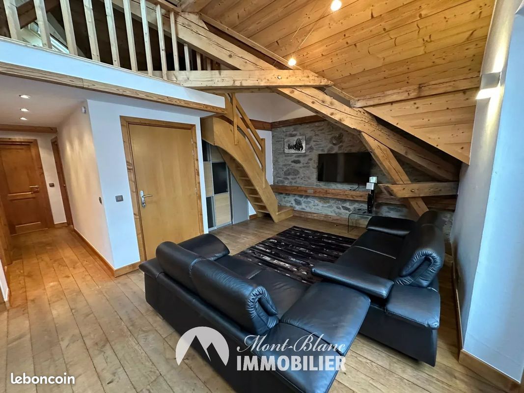 Appartement 5 pièces 83 m² · à Chamonix-Mont-Blanc · 83 m² · 5 250 €/mois