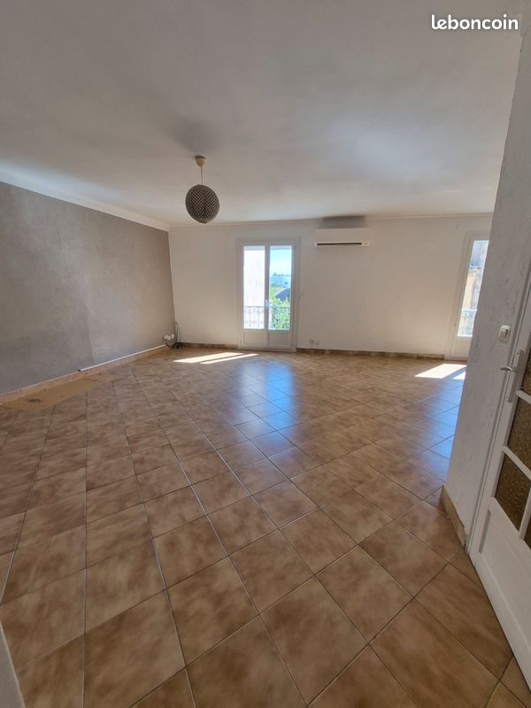 Appartement 3 pièces 79 m² · à Gigean · 79 m² · 700 €/mois