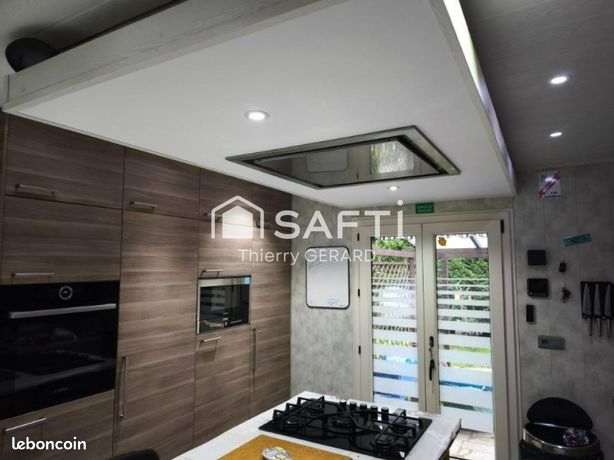 Propriété 6 pièces 190 m²