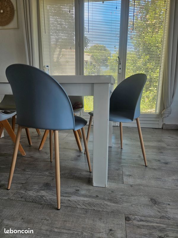 6 Chaises (image 1)