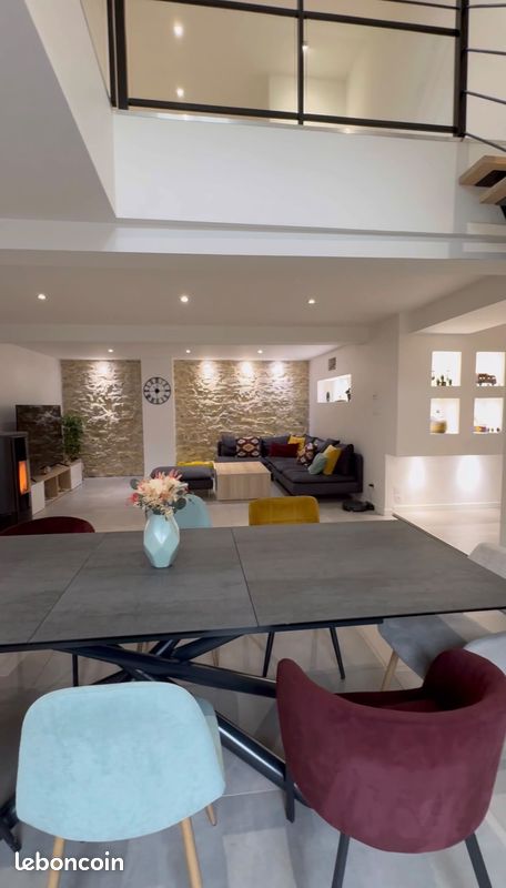 Appartement 4 pièces 143 m² · à Bourgoin-Jallieu · 143 m² · 270 000 €