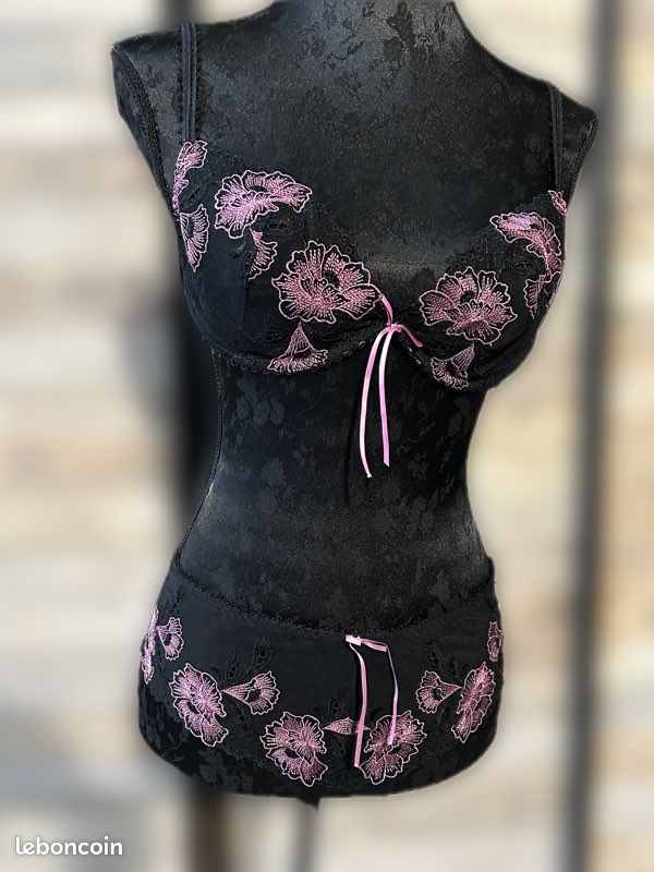 Ensemble Lingerie Femme Avec Armature - Taille L Bonnet 95C - Noir élasthanne - Neuf Sans étiquettes