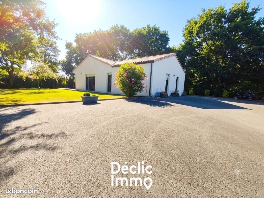 Maison 6 pièces 117 m² · à Les Achards · 117 m² · 398 000 €