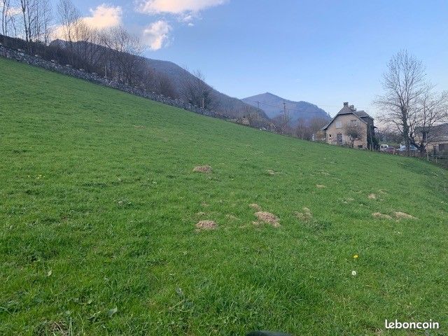 Joli terrain constructible de 7511 m² · à Beyrède-Jumet-Camous · 159 000 €