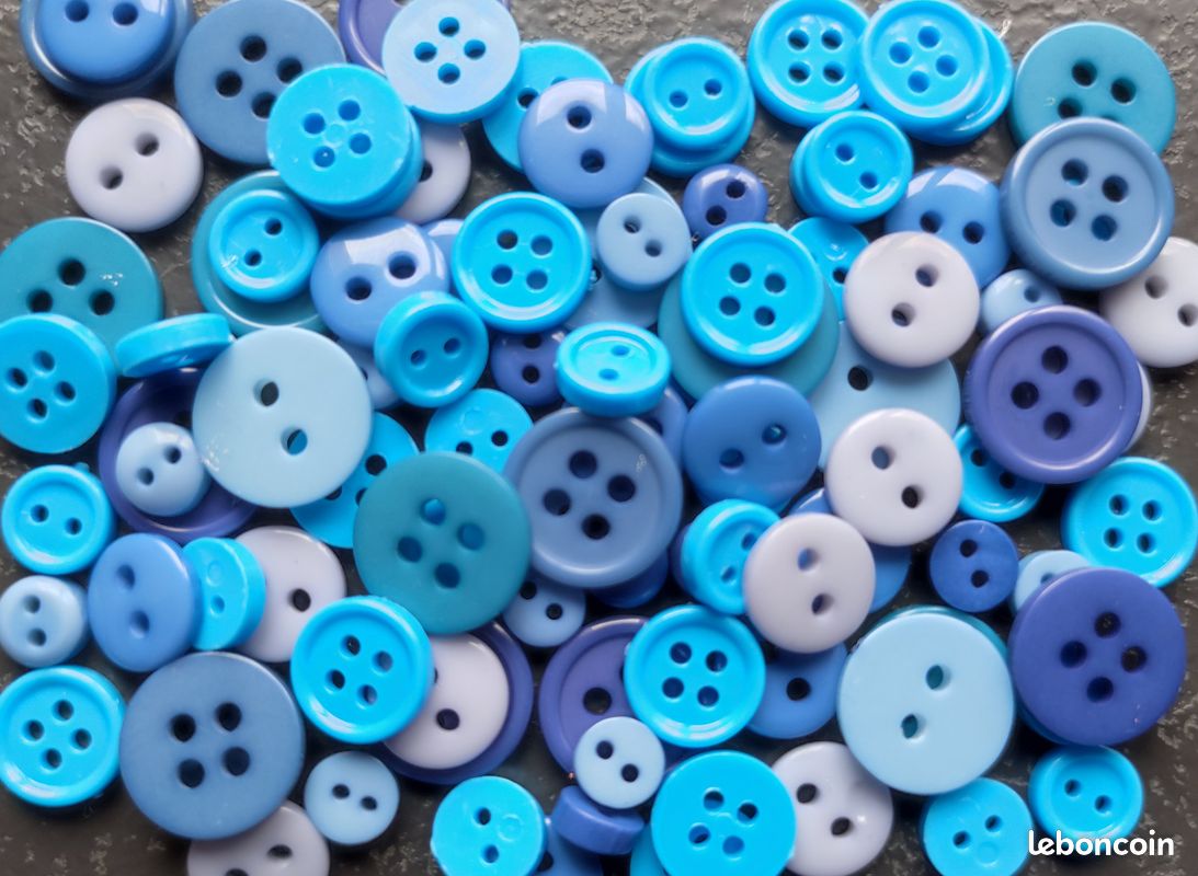 Lot de 100 boutons Bleu (image 1)