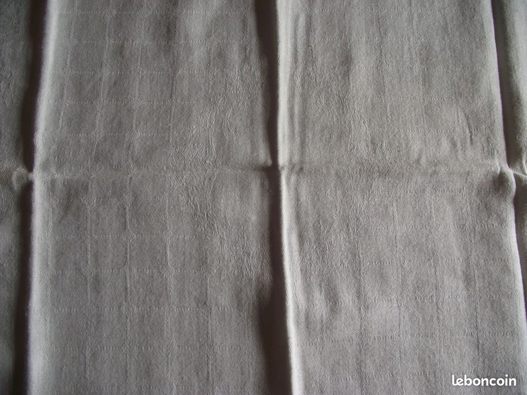 / LINGE ANCIEN VENDU A L'UNITE ( RESTE 4 serviettes damassées ) / (image 4)