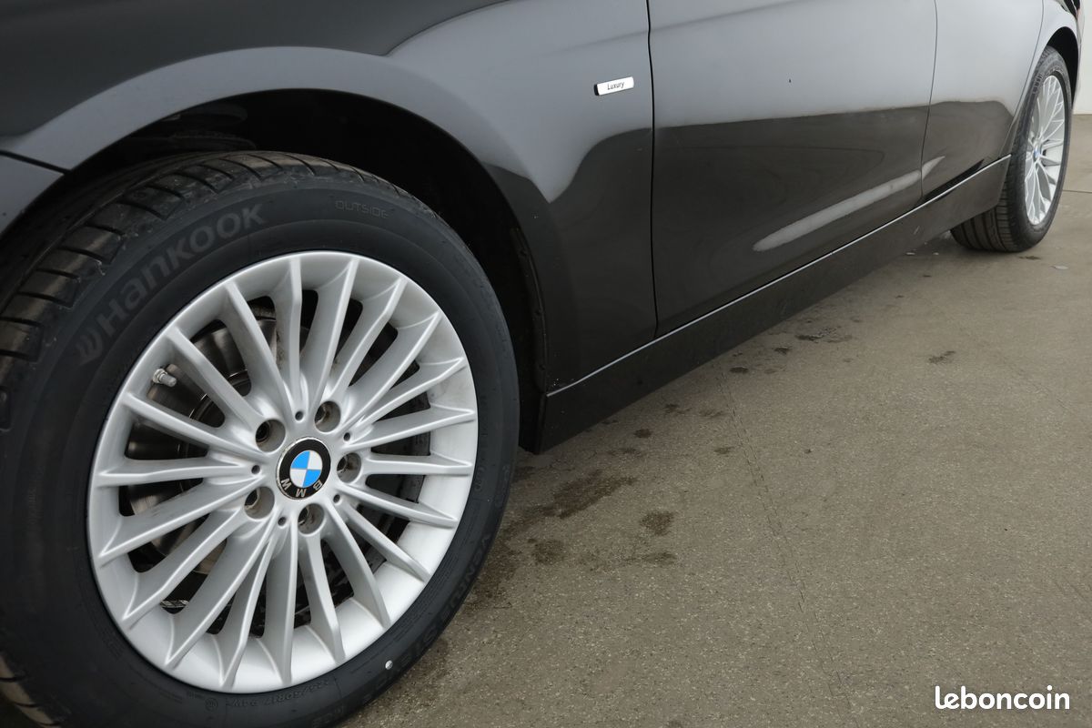 BMW Série 3 316d Luxury BVA8 116 ch (image 29)