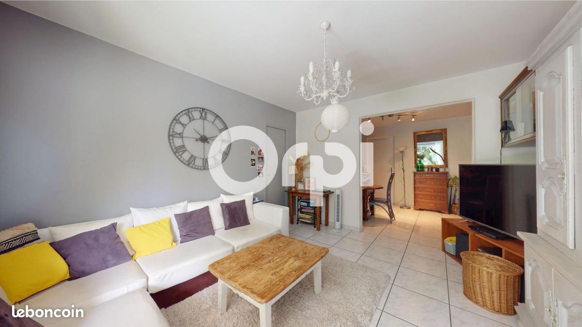 Appartement 4 pièces 82 m² · à Bron · 82 m² · 212 000 €