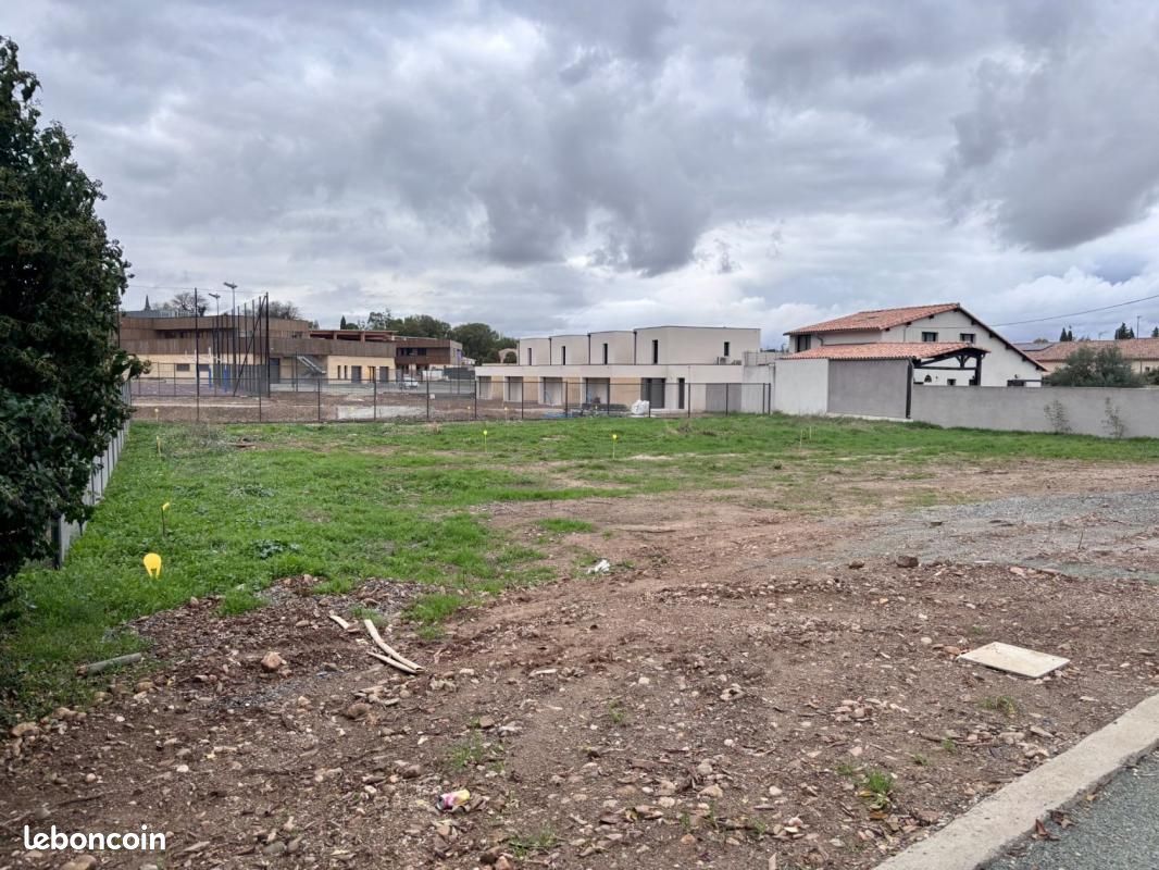 Terrain 278 m² Maraussan · 90 000 €
