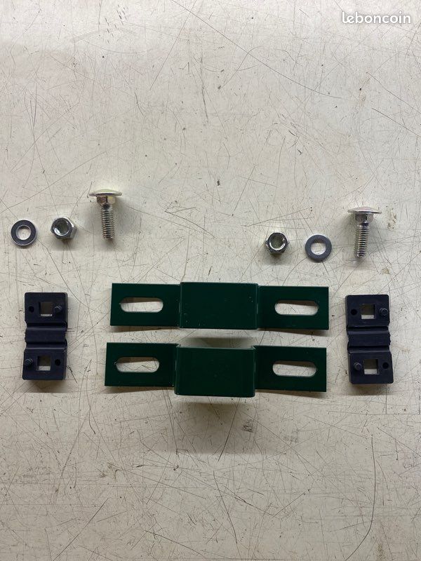 10 Fixations pour poteau 60x40 montés en grille rigide (image 2)