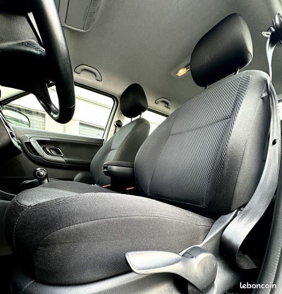 Skoda FABIA 1.2 TSI 105CH ELEGANCE2 DSG7 / 1ÈRE MAIN / REGULATEUR DE VITESSE / RADAR DE RECU (image 23)
