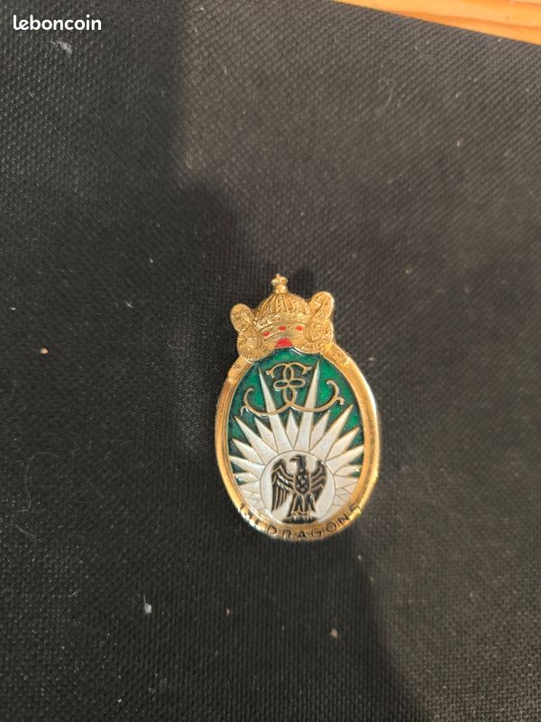 Insigne Métal École Supérieure De Guerre - Dragon - Armée Française - Occasion