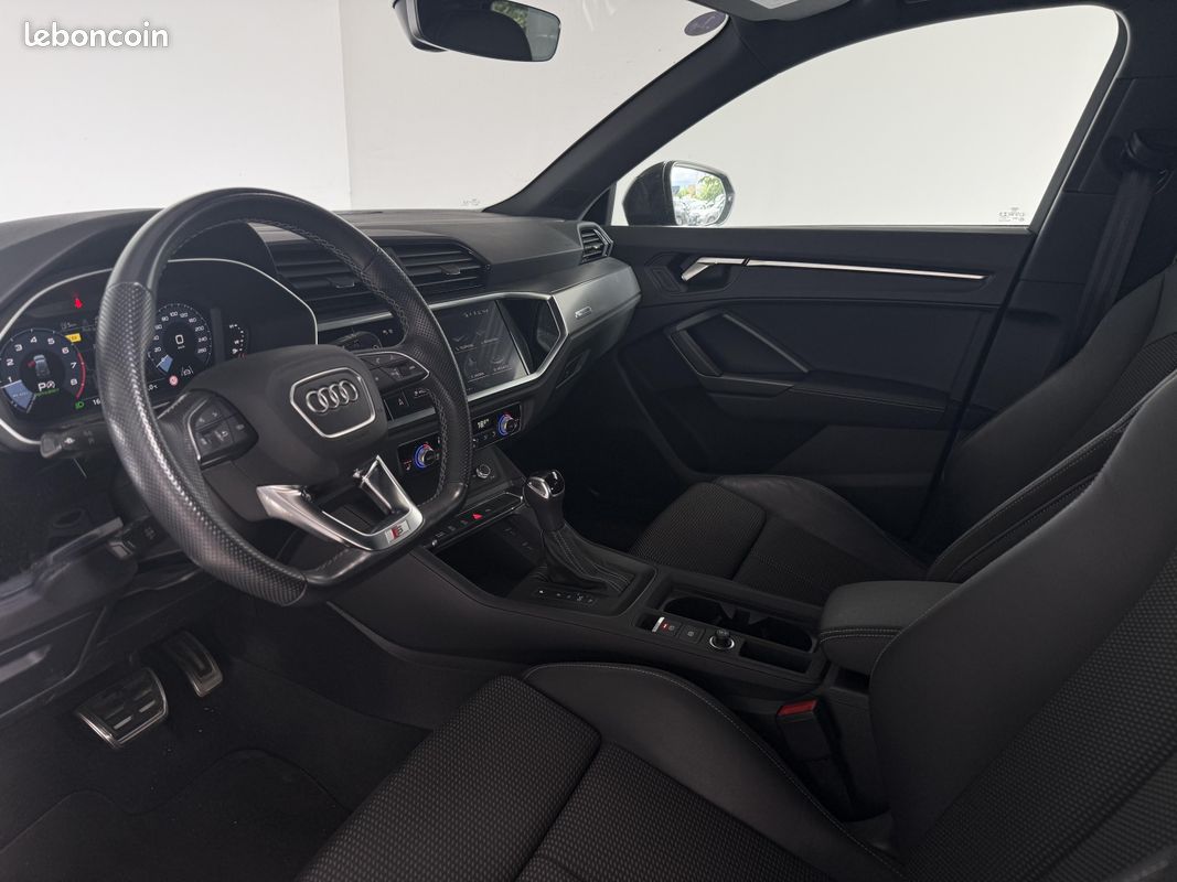 AUDI Q3 35 TFSI 150 ch S tronic 7 S line (image 17)