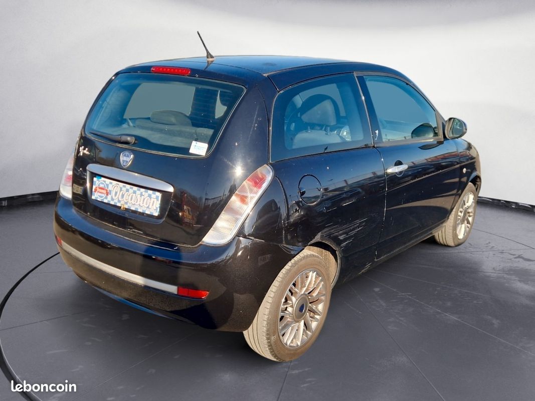 Lancia Ypsilon 1.2L 70 CH CLIM (image 7)