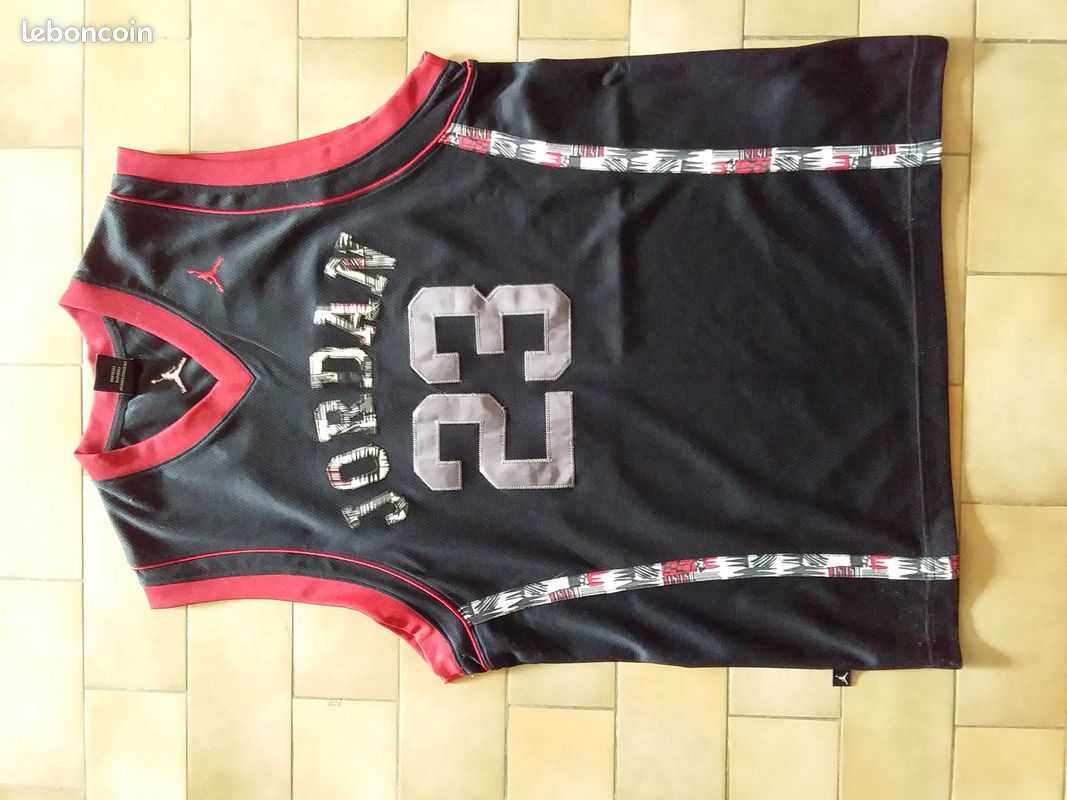 Maillot Jordan Brand édition limité et collector - Taille M (image 1)