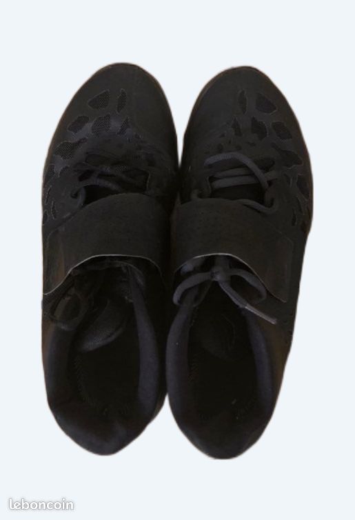 Vente de chaussures (image 1)
