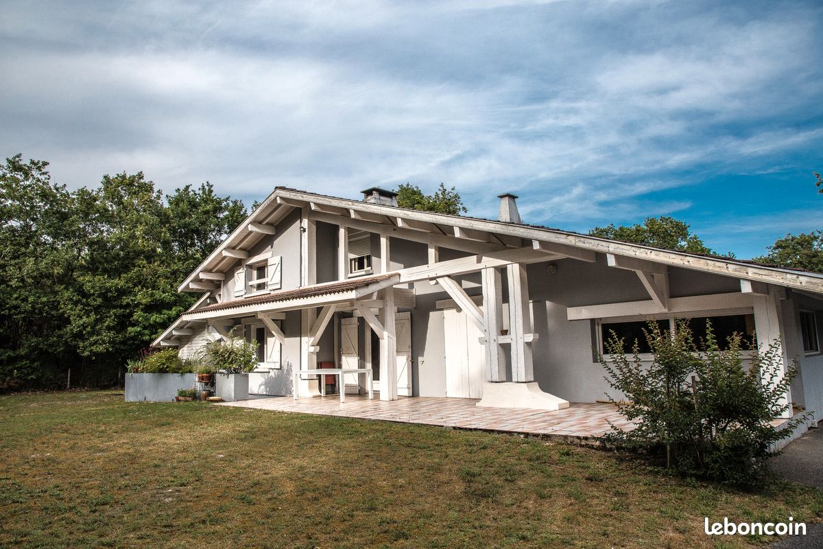 Maison 7 pièces 198 m² · à Lesperon · 198 m² · 540 000 €